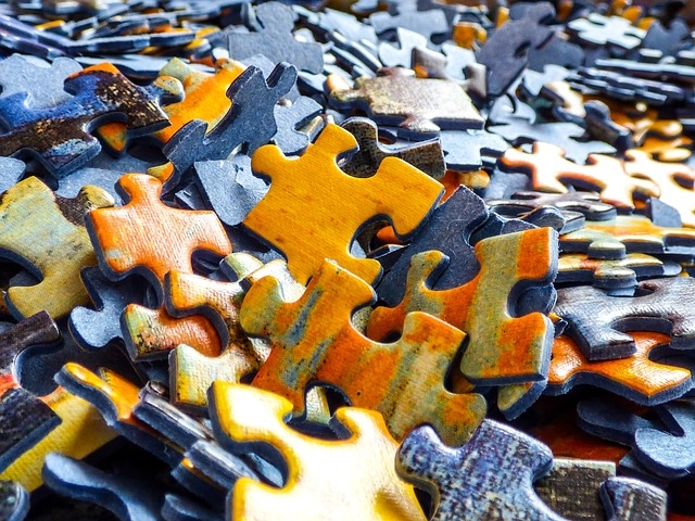 Jigsaw puzzle pieces